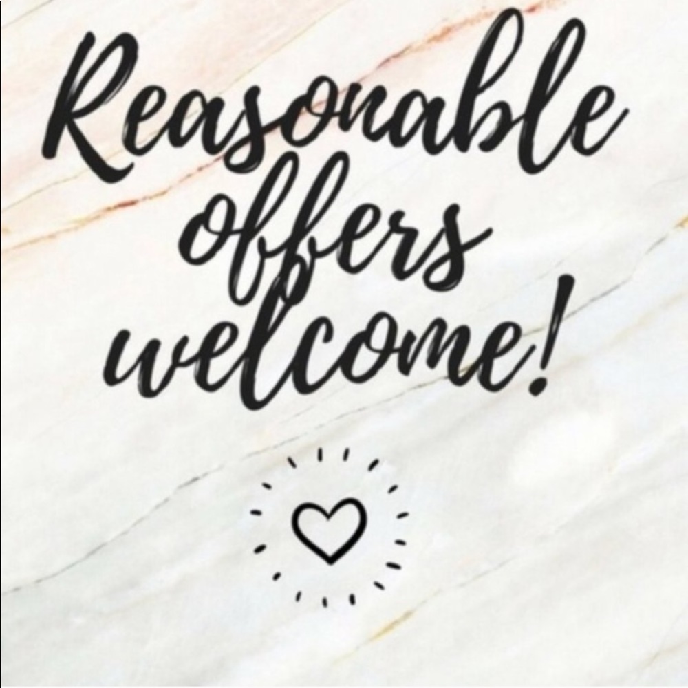 Love the item? Make me an offer!